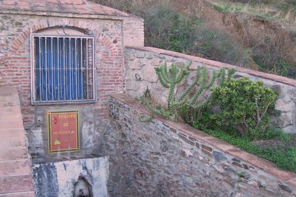 Fuente Moguera en Iznate, Málaga