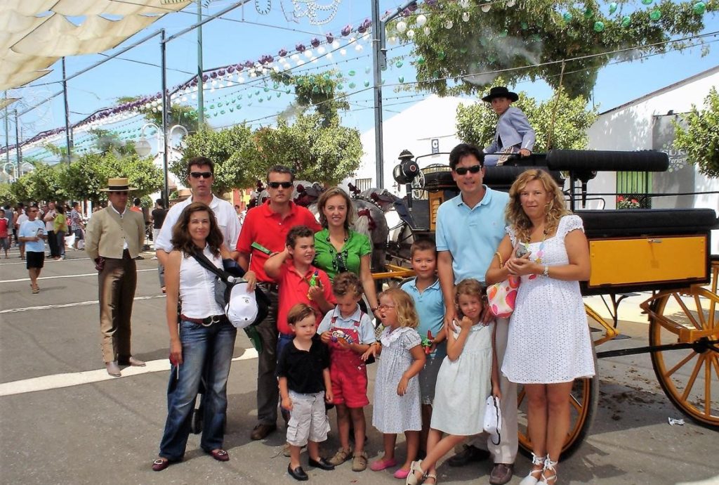 Familia disfrutando de la Feria de Málaga